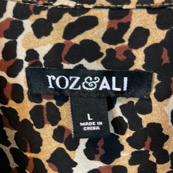 Roz & Ali leopard print top - Picture 6 of 7